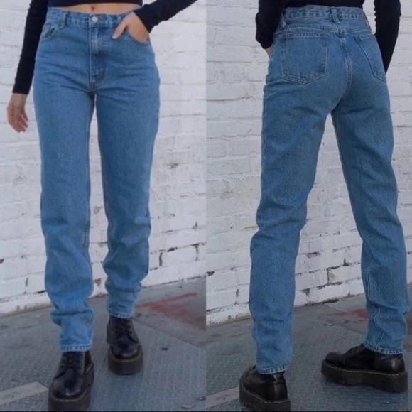 Brandy Melville Denim - 🌷Brandy Melville Carly Jeans